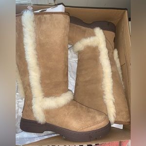 Women’s size 7 sunburst tall chestnut